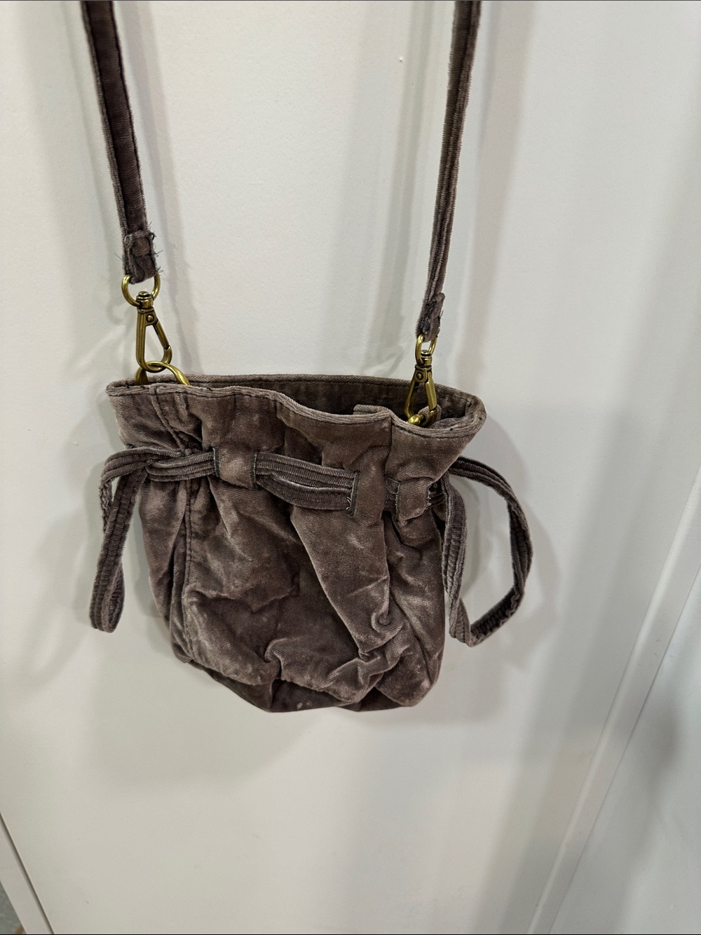 Madewell Mini Velvet Drawstring Crossbody Bag in Taupe